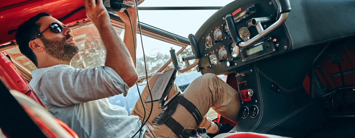 Top 10 Must-Have Aviation Accessories for Private Pilots - MYGOFLIGHT