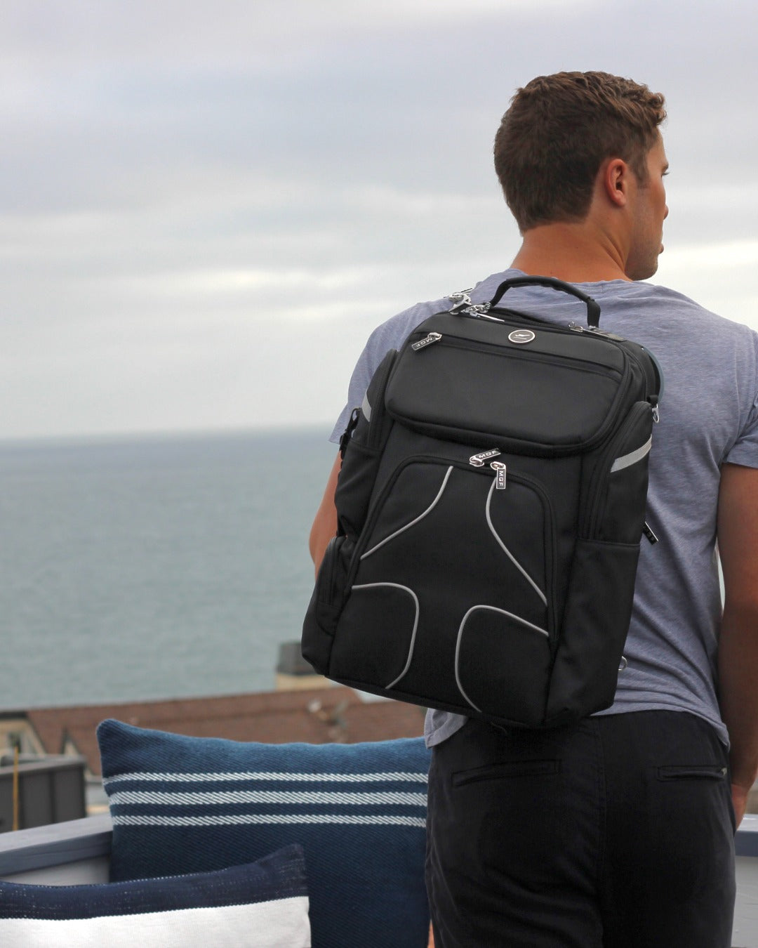 Professional flight clearance laptop backpack review